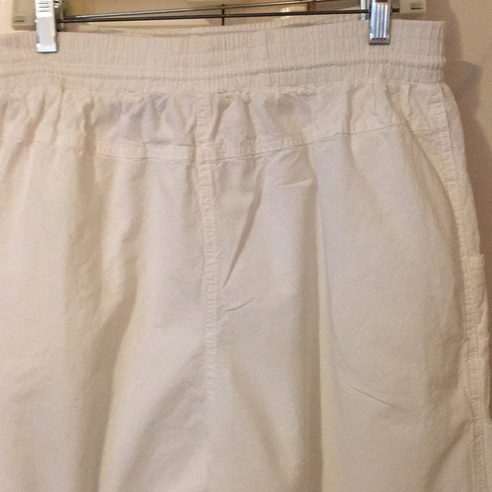 Drawstring pants - Picture 2 of 3
